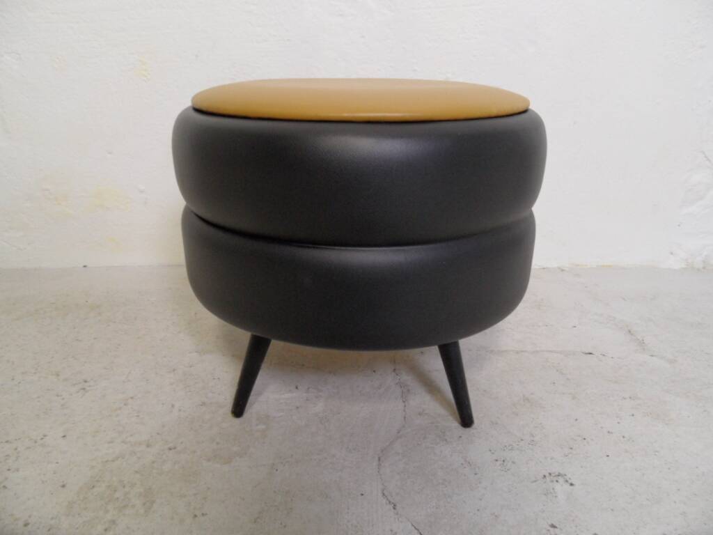 Vintage skai pouffe