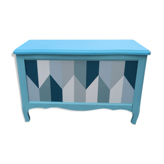 Toy box
