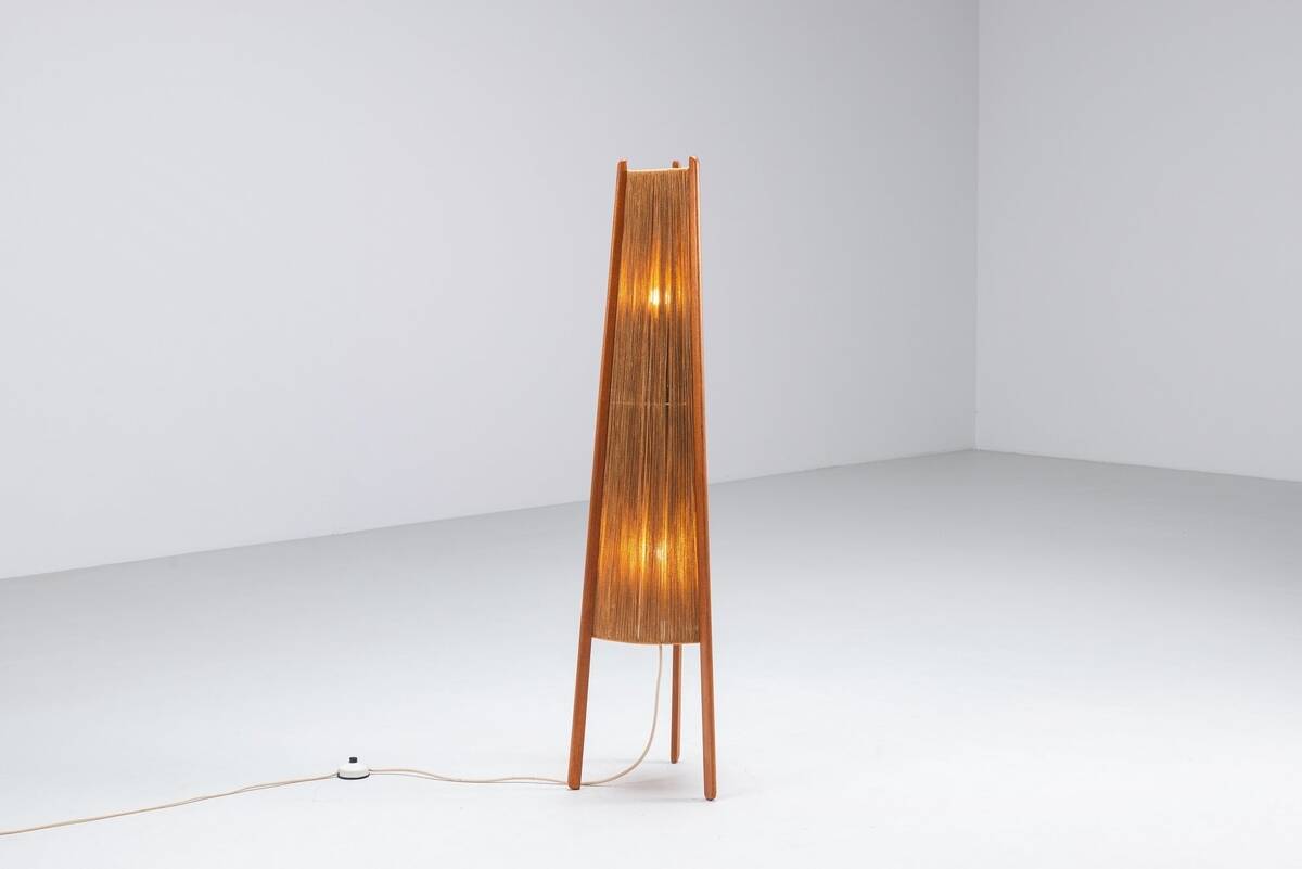 Temde tripod floor lamp in sisal and teak, Switzerland, 1960