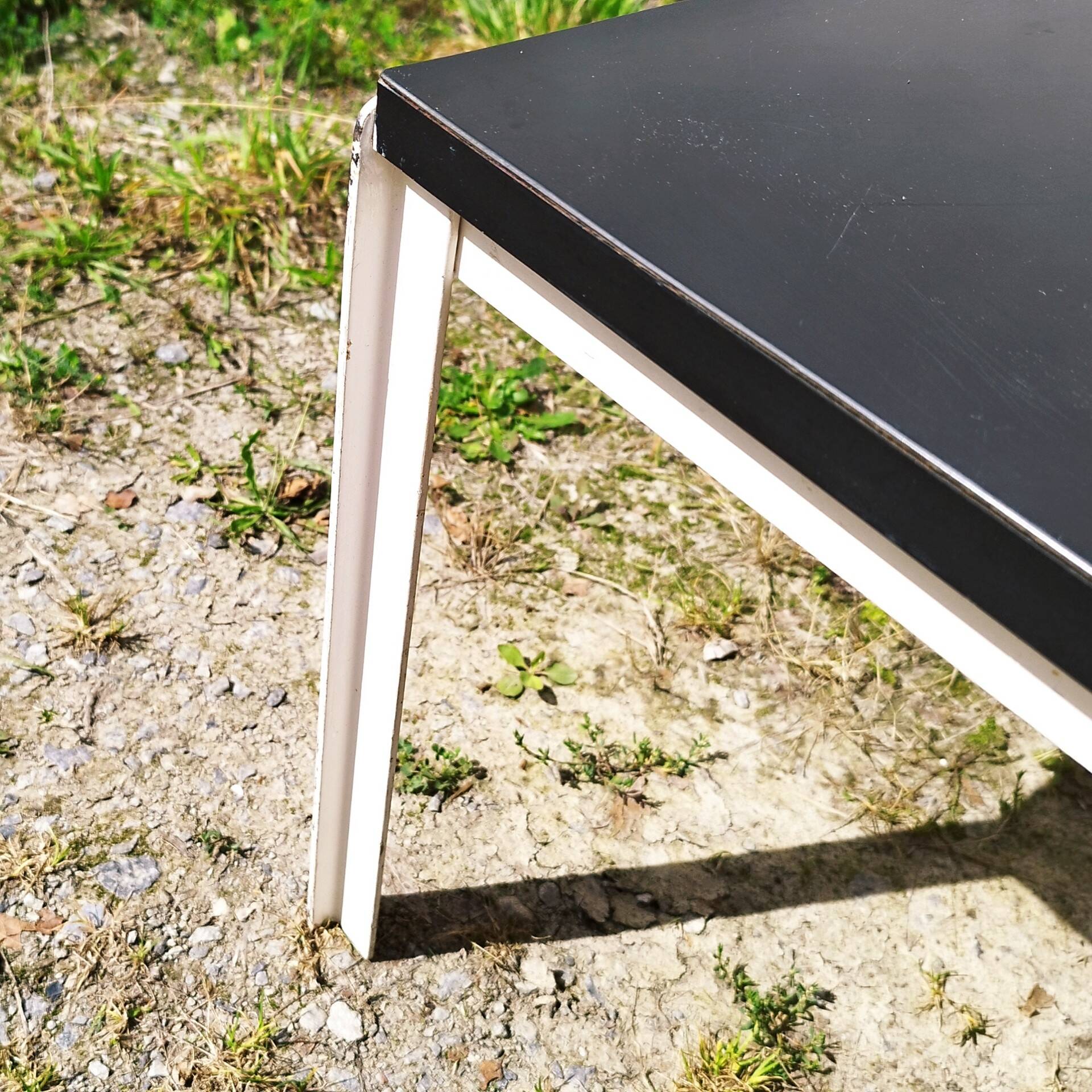 Table basse T-angle par Florence Knoll design vintage