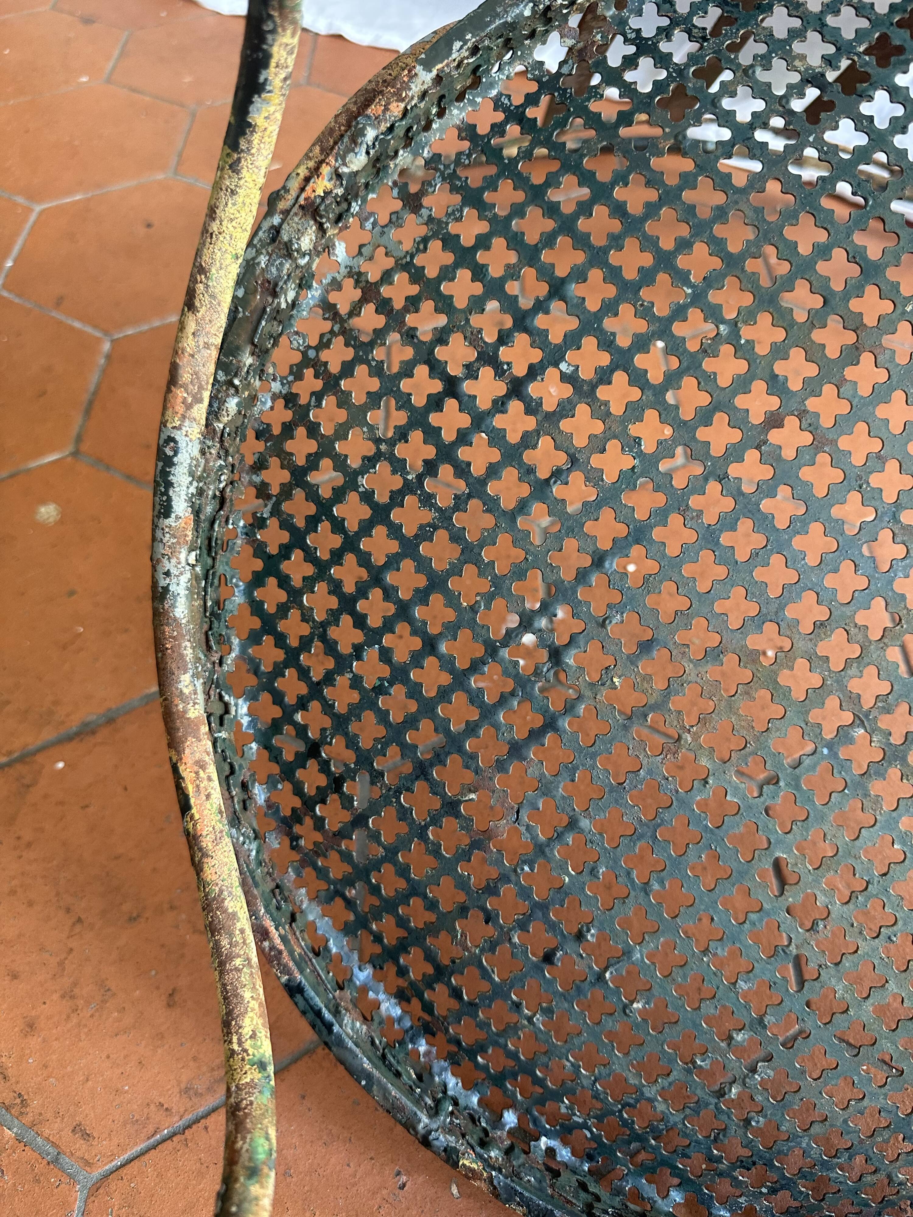 Chaise de jardin en fer peint XIXe