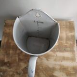 Fountain vintage metal enamelled