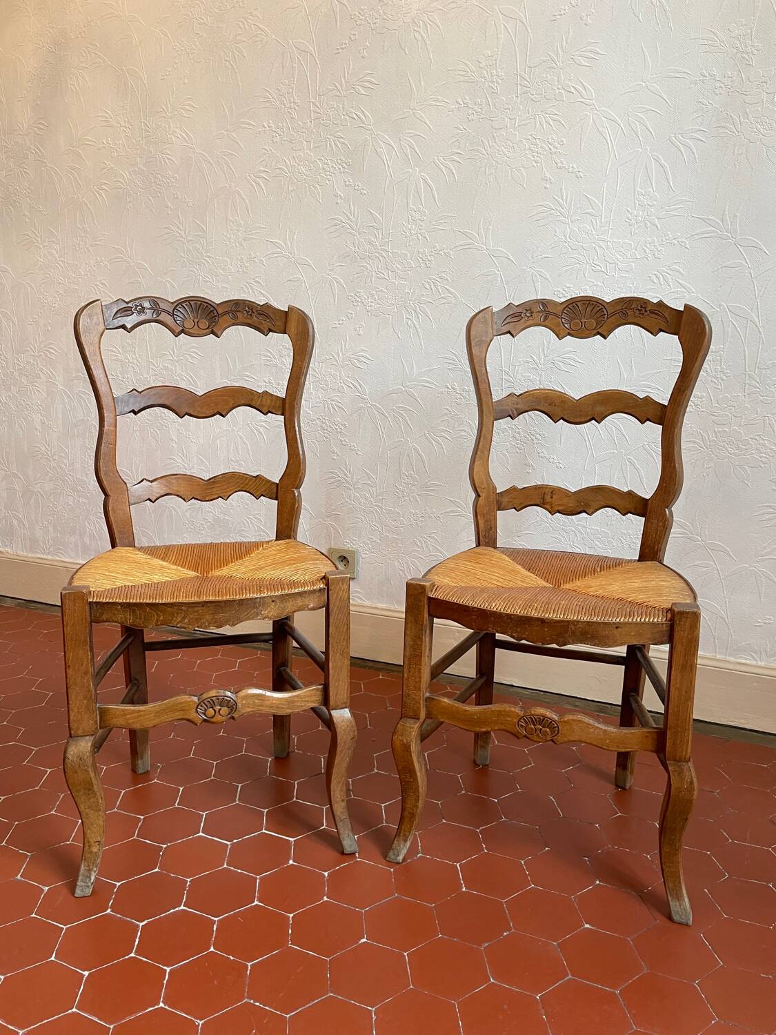 Pair of oak chairs
