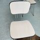 2 chaises formica - pieds Eiffel