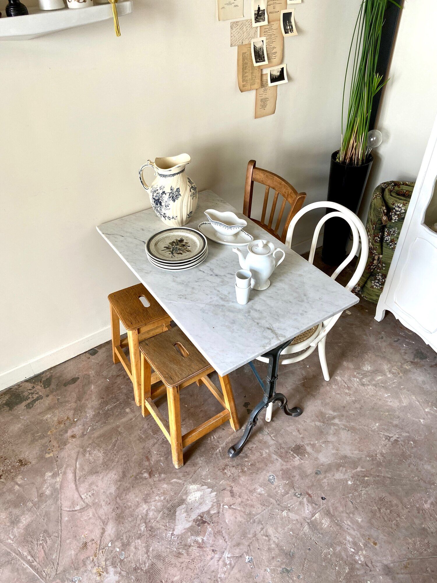 Table bistrot godin en fer forgé et marbre gris, 100 x 60 cm
