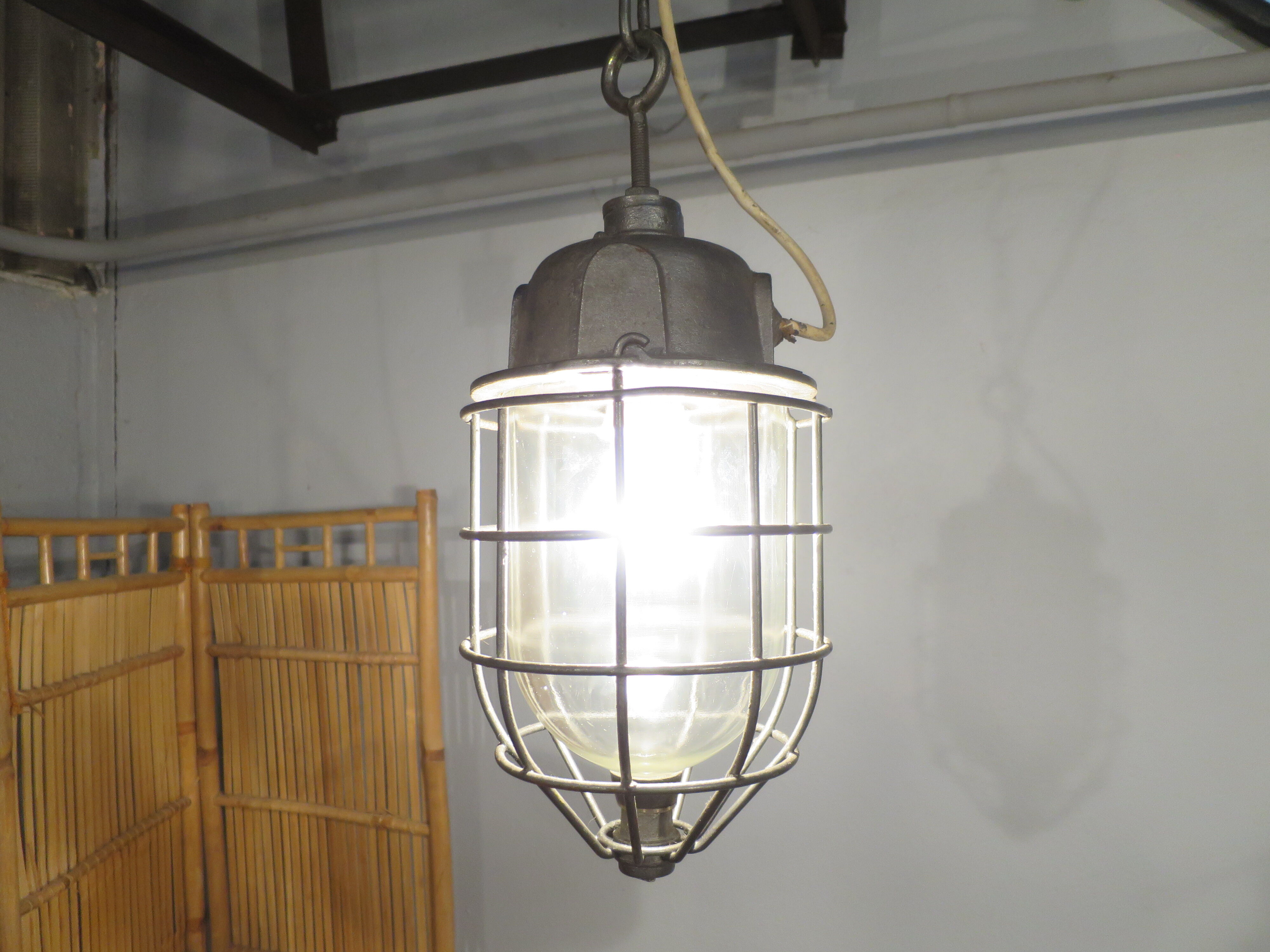Cast iron industrial hanging lamp