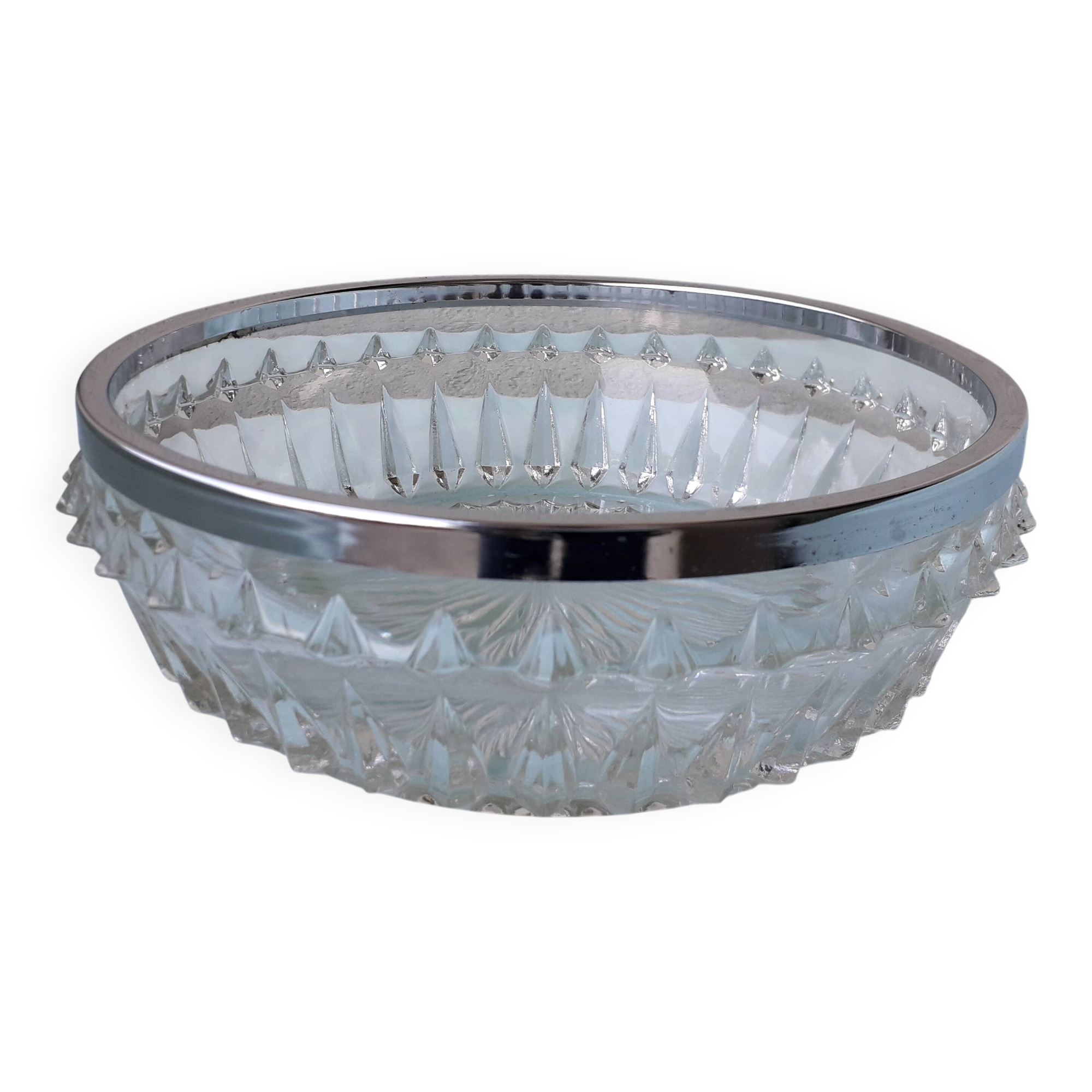 Bowl or glass dish with a metal rim