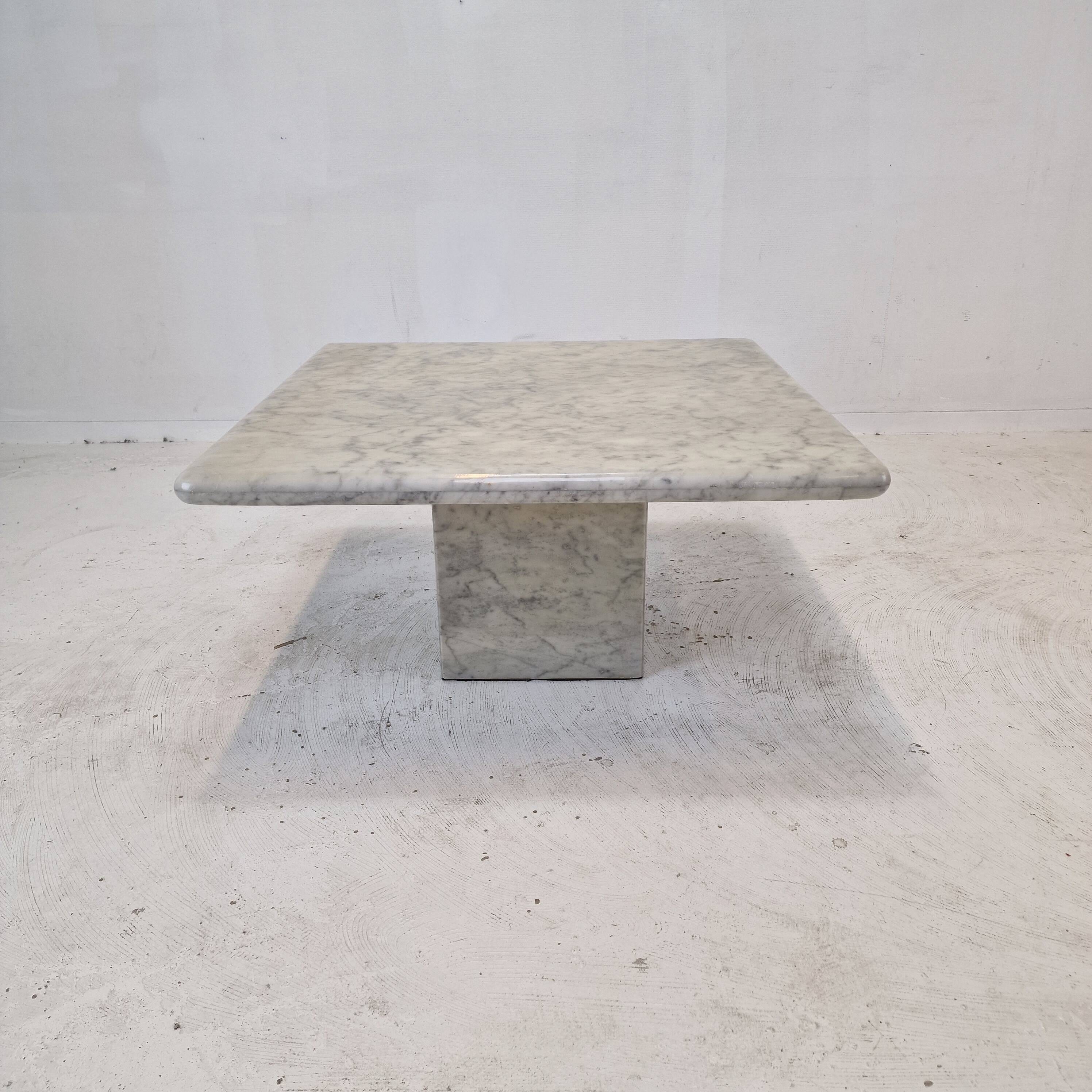 Italian Carrara Marble Coffee Table, 1980s