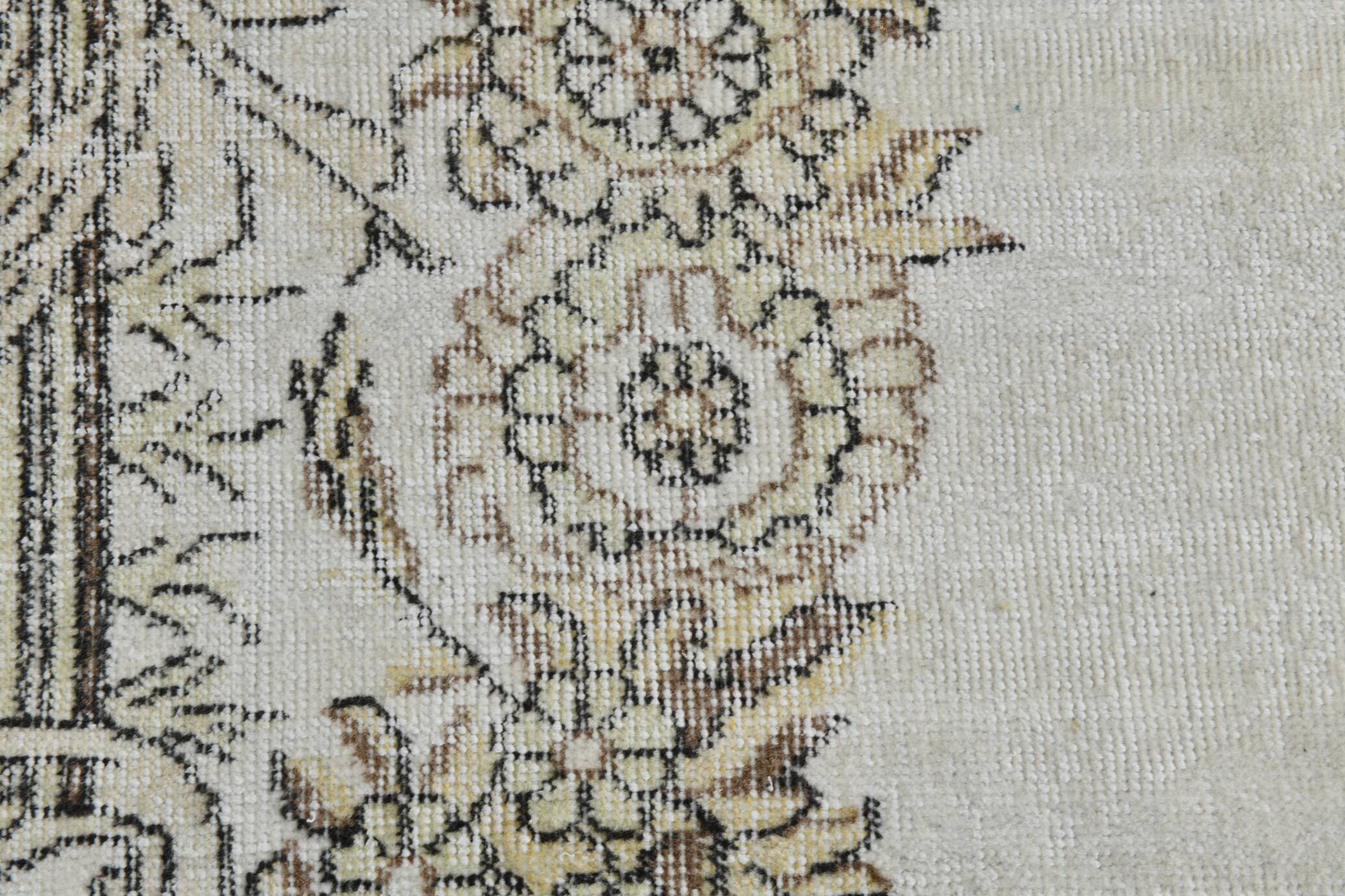 Tapis Persan Vintage Crème Fait Main, Élégance Florale Classique, 194x328