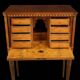 Secrétaire cabinet bargueno style Louis XVI en marqueterie de bois précieux