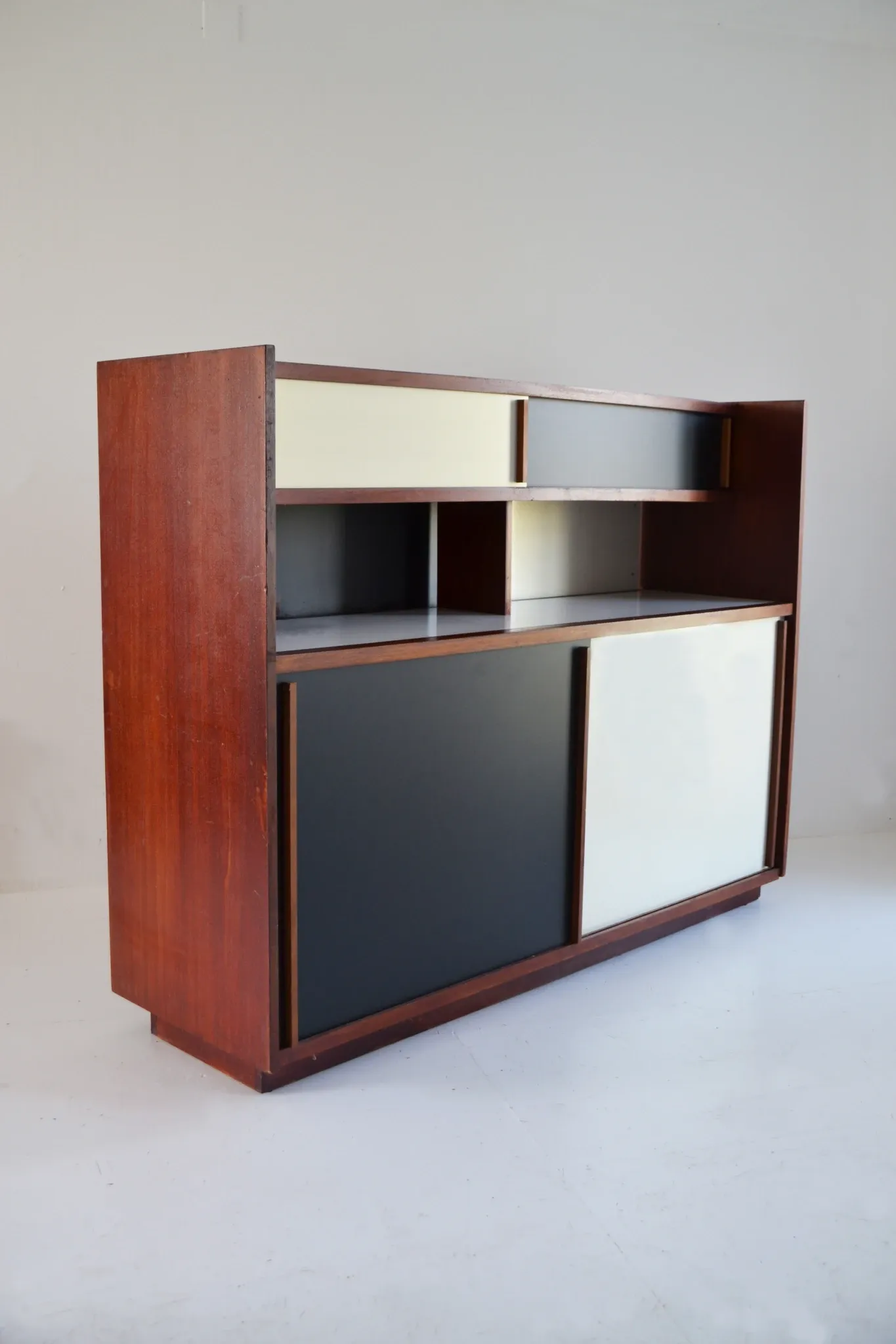 Buffet passe-plat Le Corbusier 1965