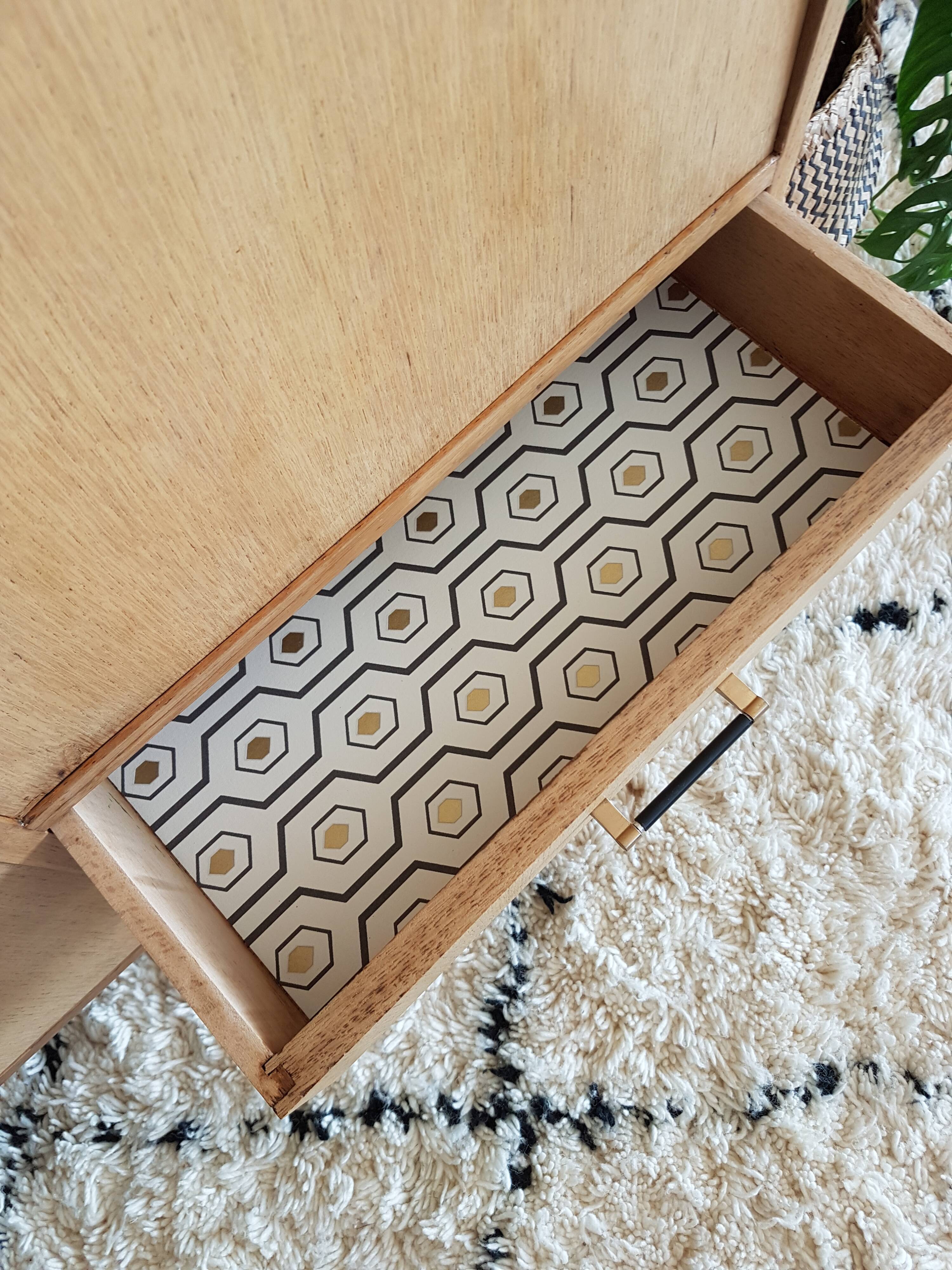 Sideboard vintage compass feet