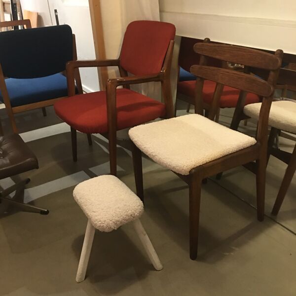 Tabouret hêtre peint, tissu ''mouton''  danois 60's