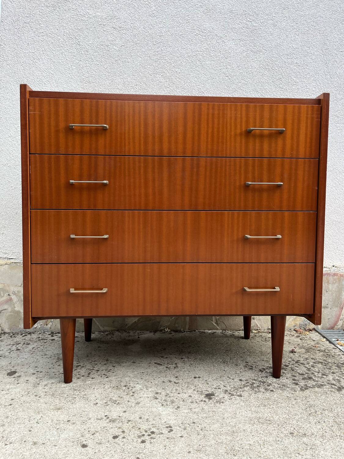 Commode vintage