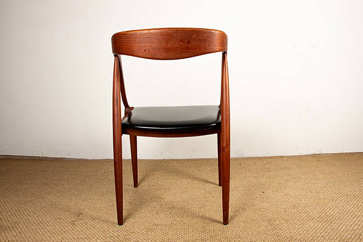 Set of 6 Danish chairs in teak and skai, model 16, Johannes Andersen.
