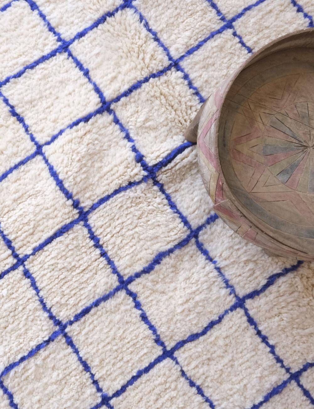 Contemporary Blue Rug - 264 x 180 cm