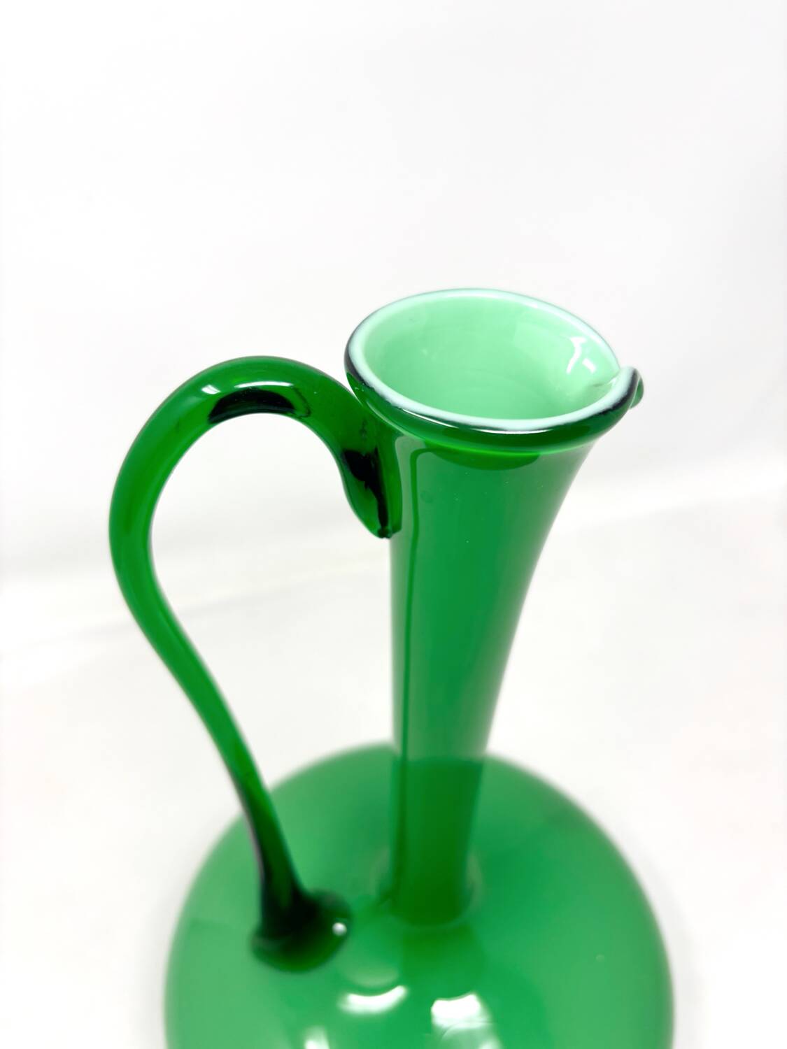 Vase carafe en opaline Empoli vert