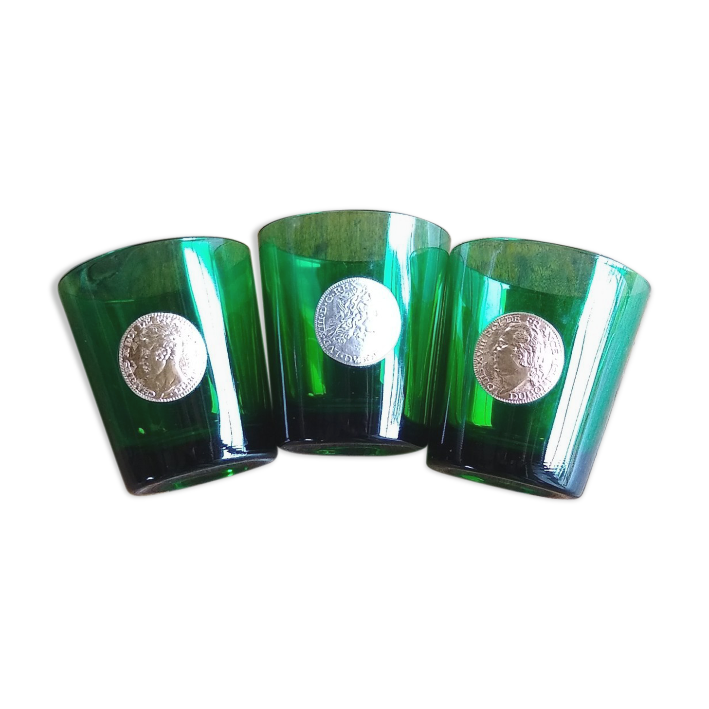 3 green aperitif glasses with medallion portrait of the kings of france dubonnet