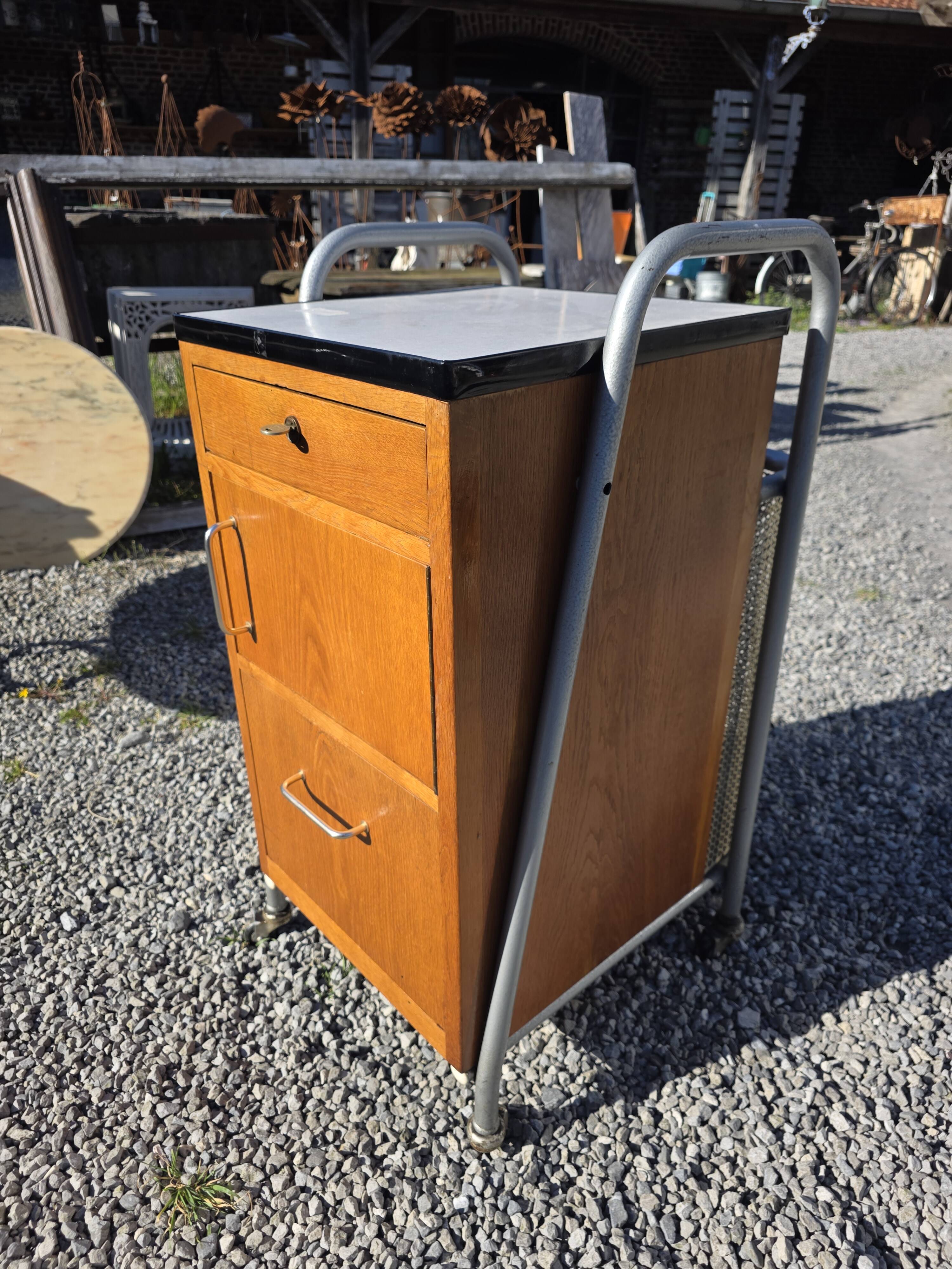 Meuble de bureau médical ETS Hordoir en chêne des années 60