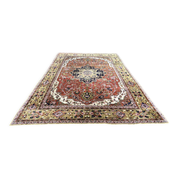 Indo-heriz Serapi Design, Geometric Carpet