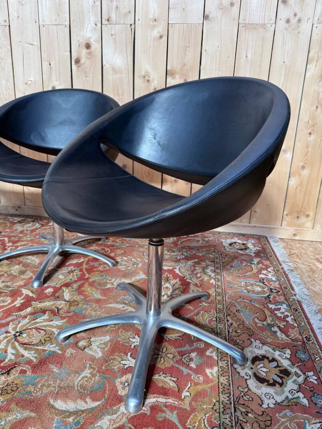 Set of 4 swivel shell chairs – 1980s – Karisma – Leather & Chrome metal