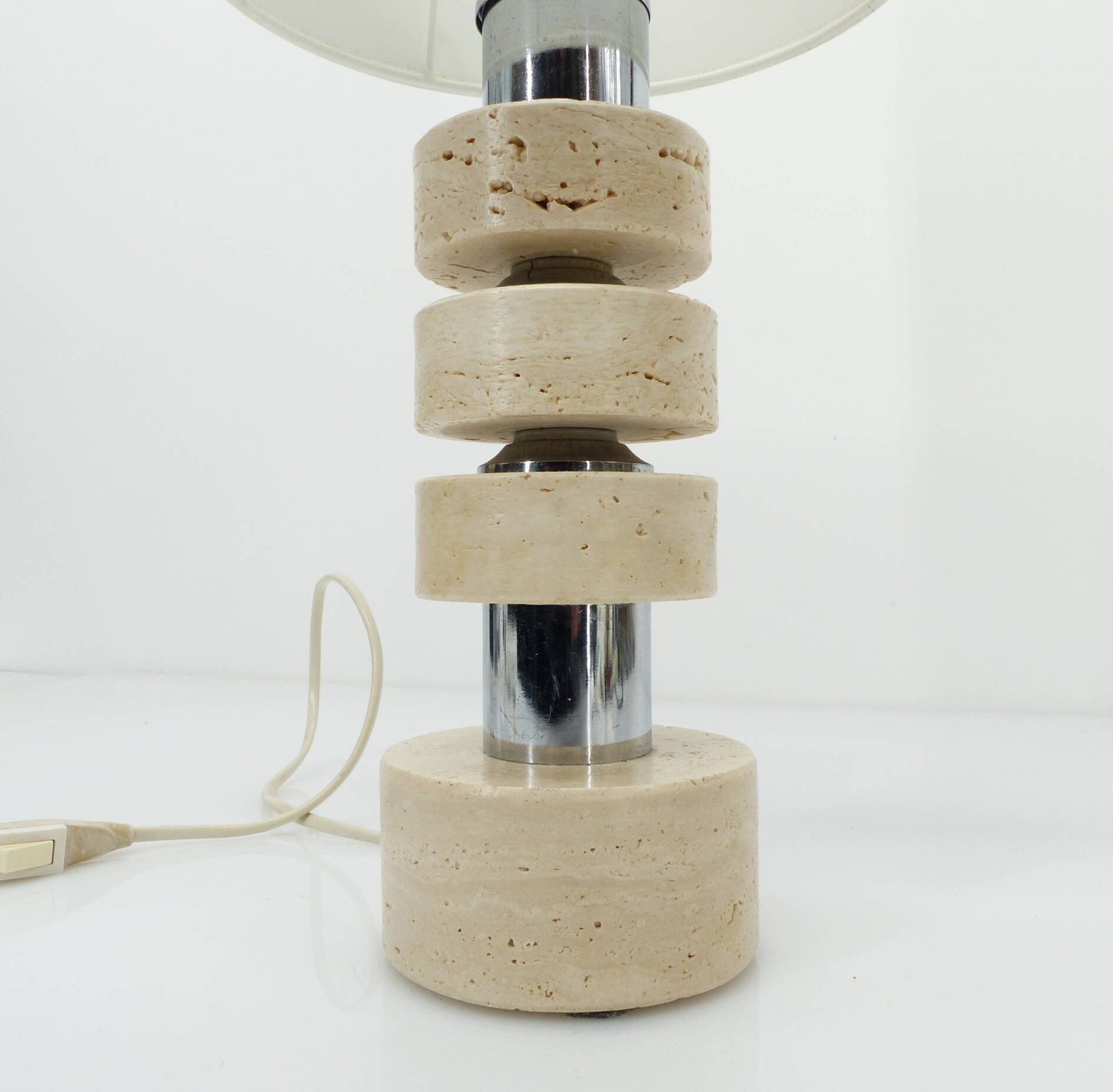 Table lamp in travertine and chrome, Italy, 1970s