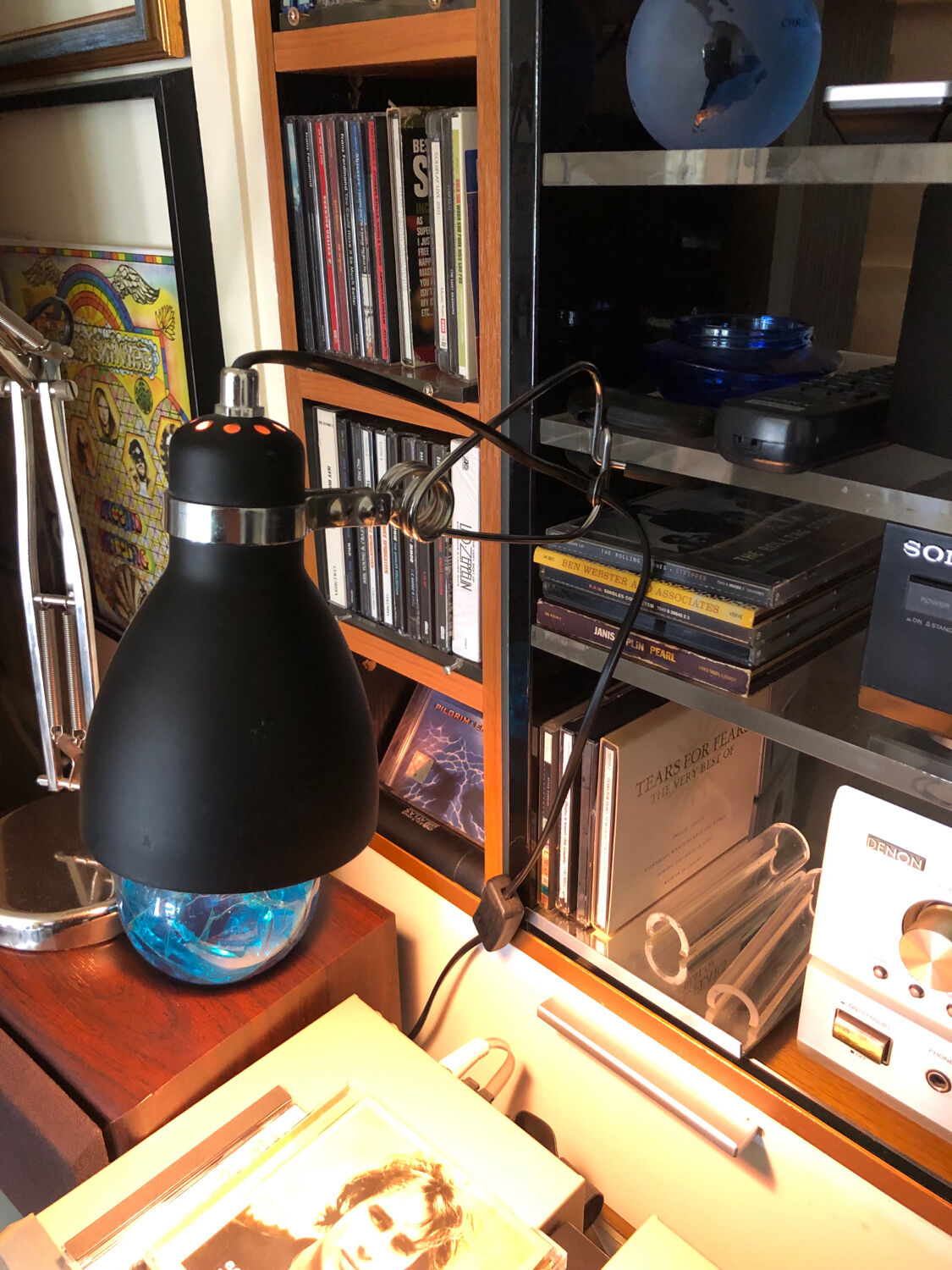 Black/pink clip spotlight