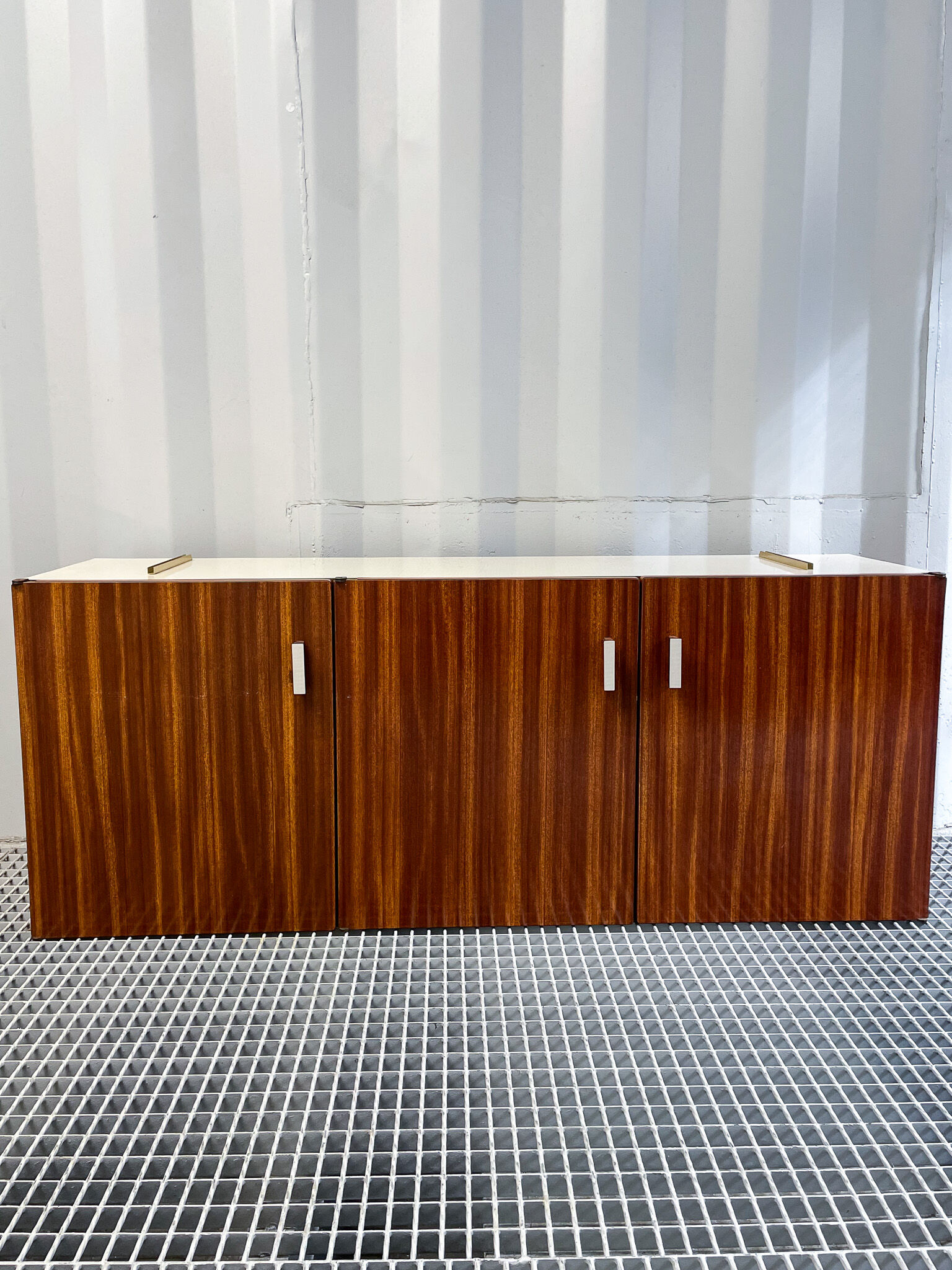 Complete kitchen in formica from the 60s