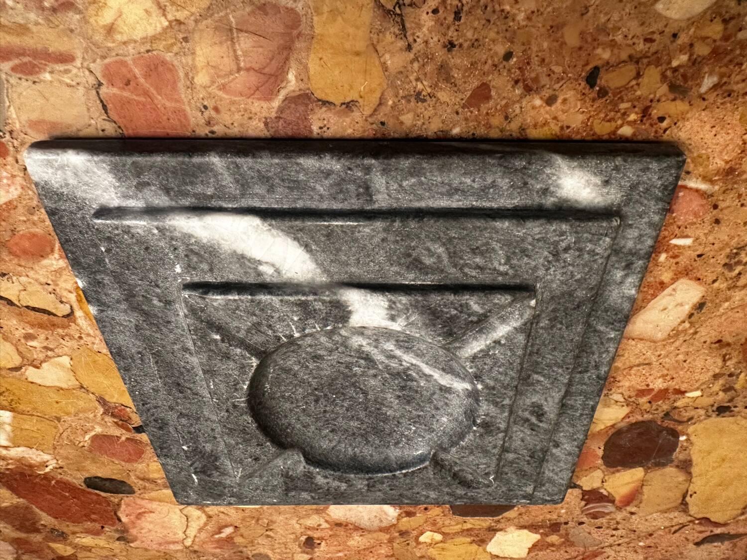Cendrier Art-Deco en Marbre Gris Anthracite