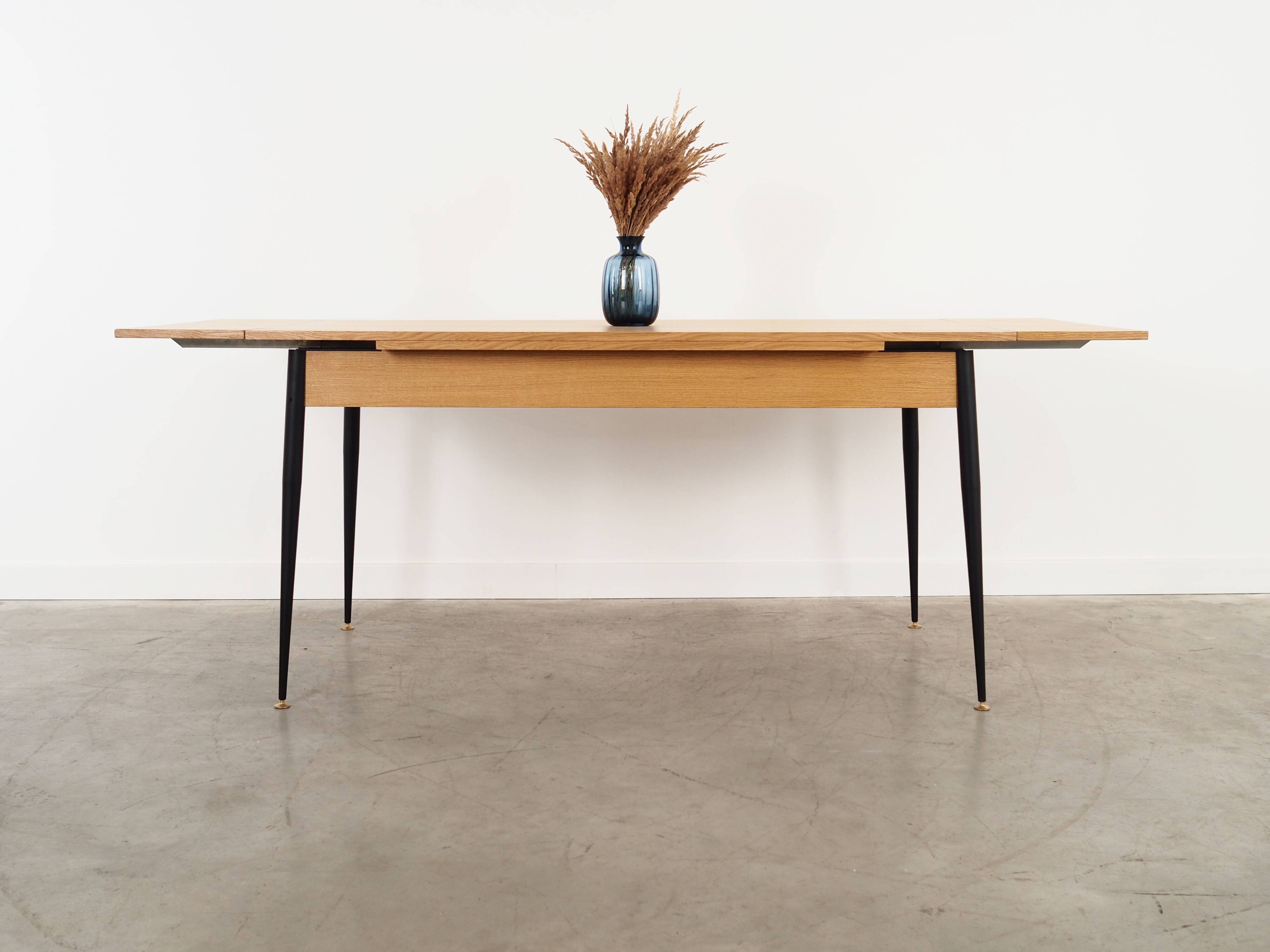 Oak folding table, Italian design, 1980s, manufacture: Italy