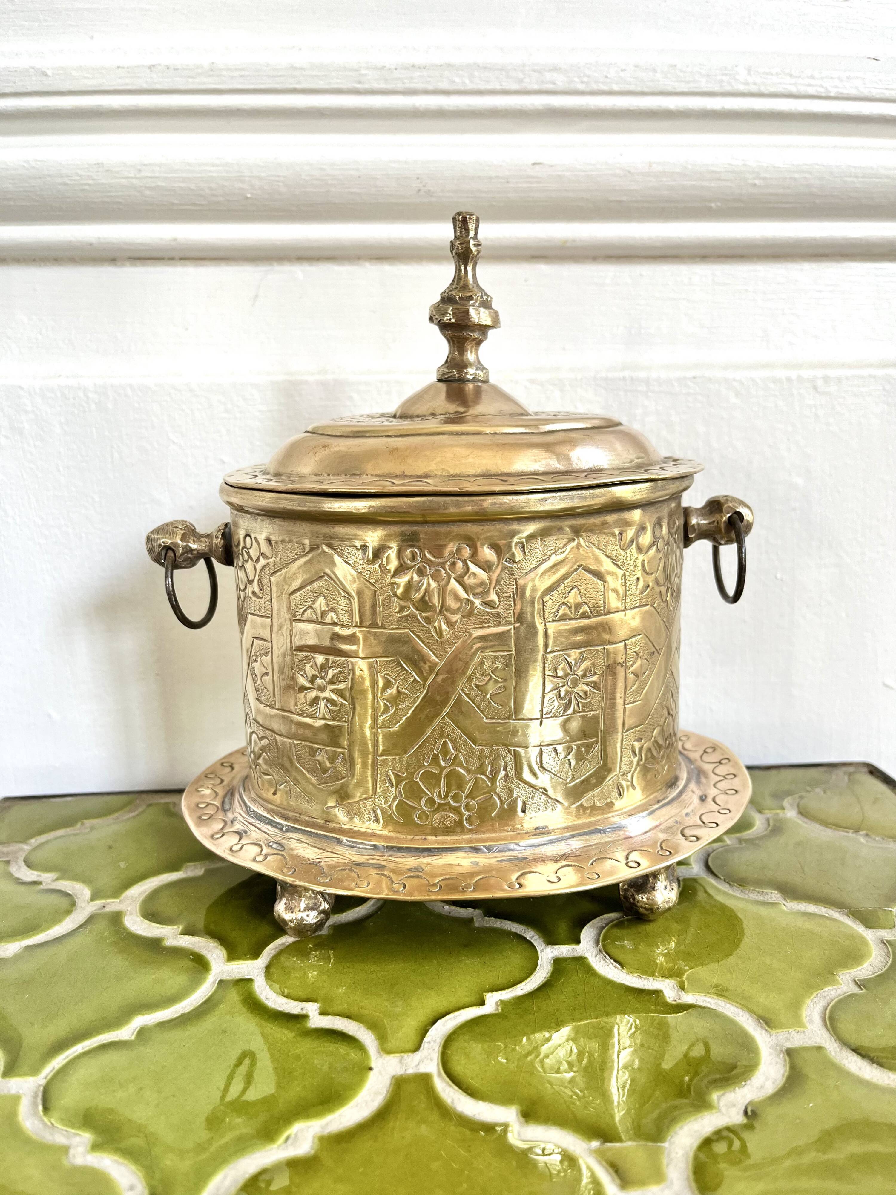 Engraved candy box sugar bowl