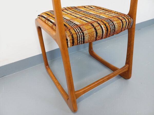 Chaise traîneau vintage de marque Baumann en bois et tissu de laine