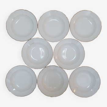Set of 8 Villeroy and Boch soup plates