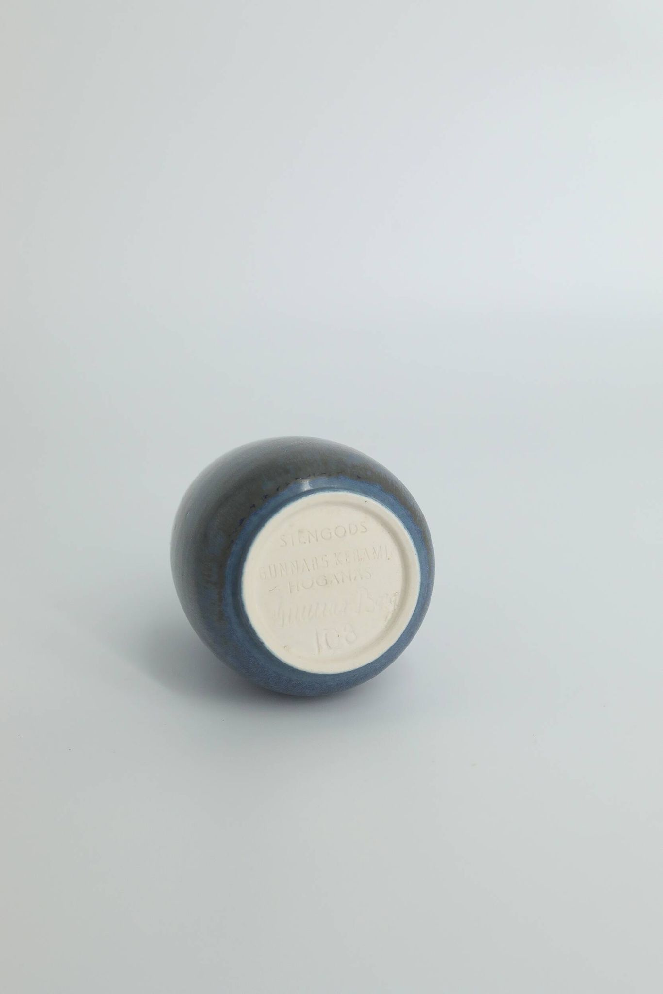 Small Mid-Century Scandinavian Modern Collection Vase in Stoneware No. 108 by Gunnar Borg for Höganäs