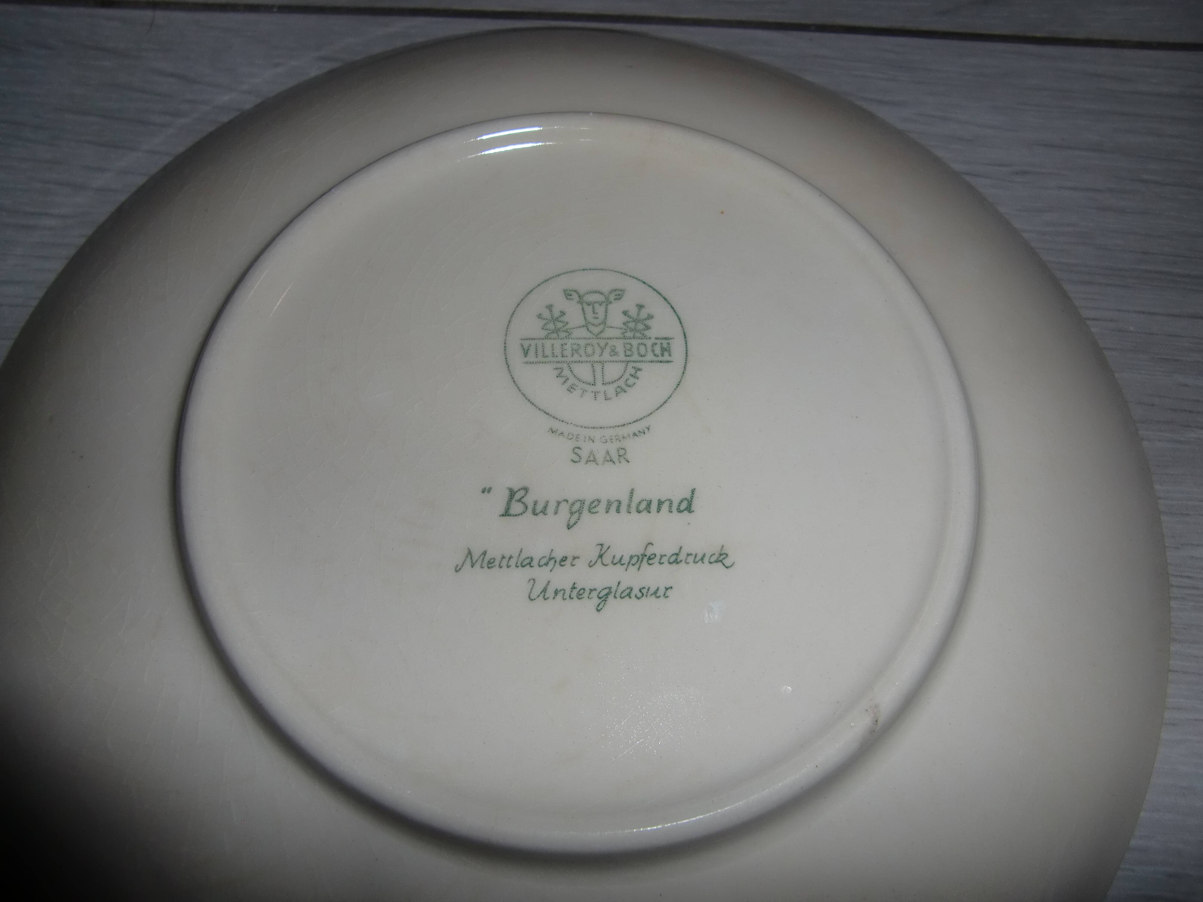 Small blue plate (diameter 17 cm)