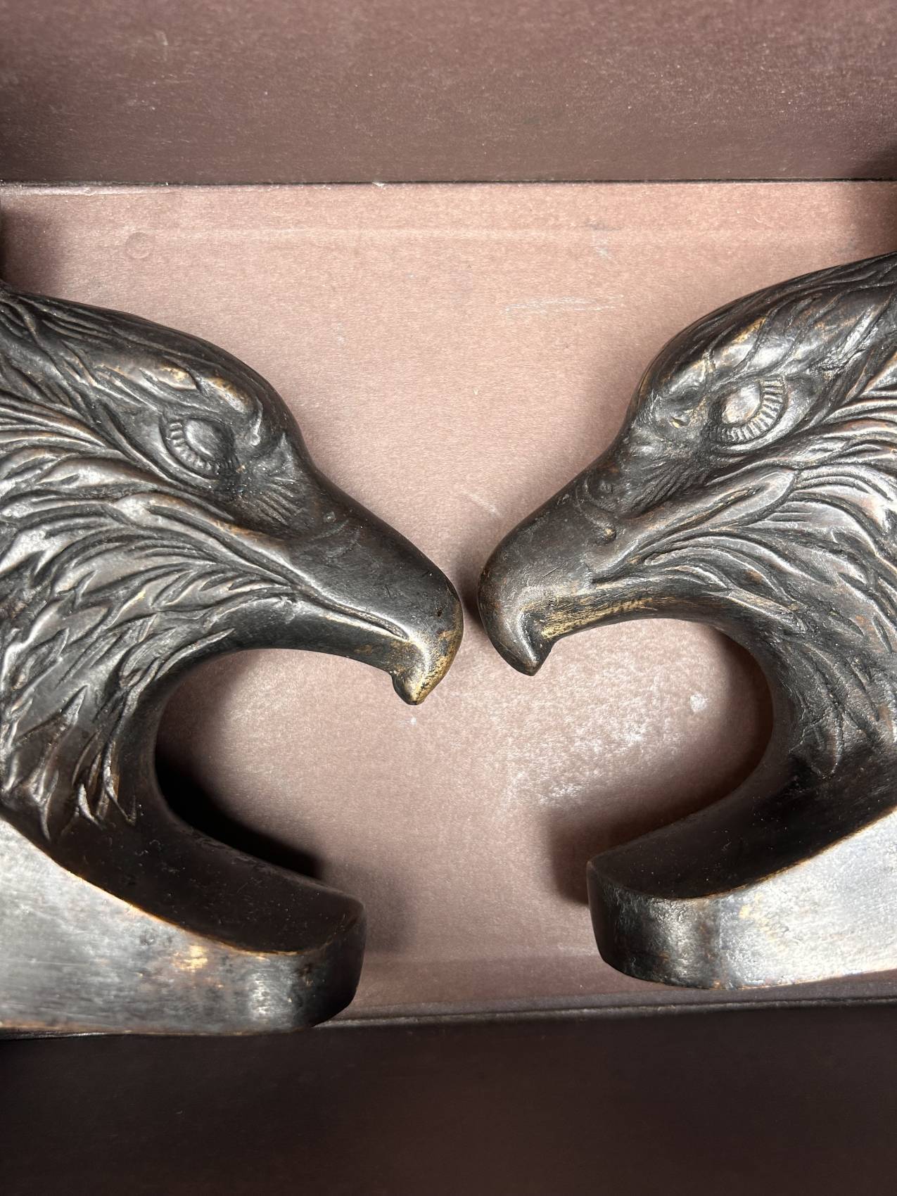 Pair of eagle bookends in patinated bronze – Art Deco style