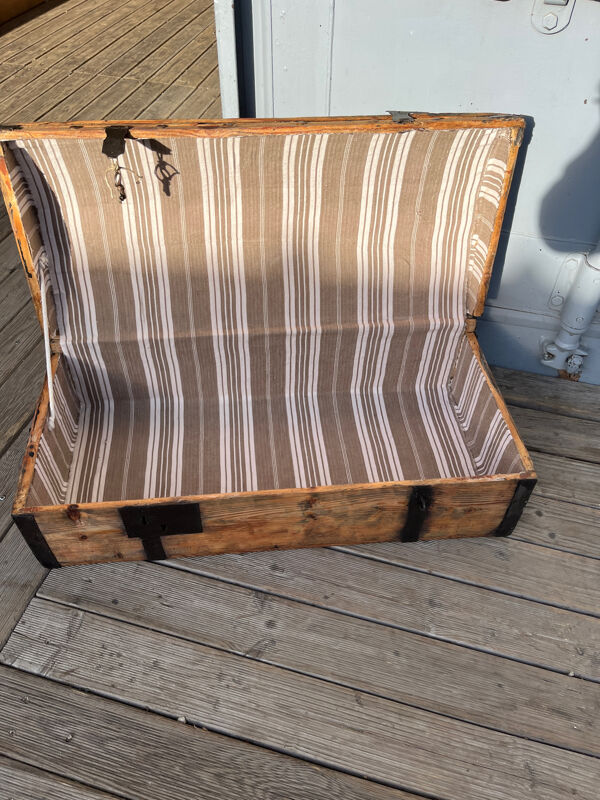 Ancienne petite malle