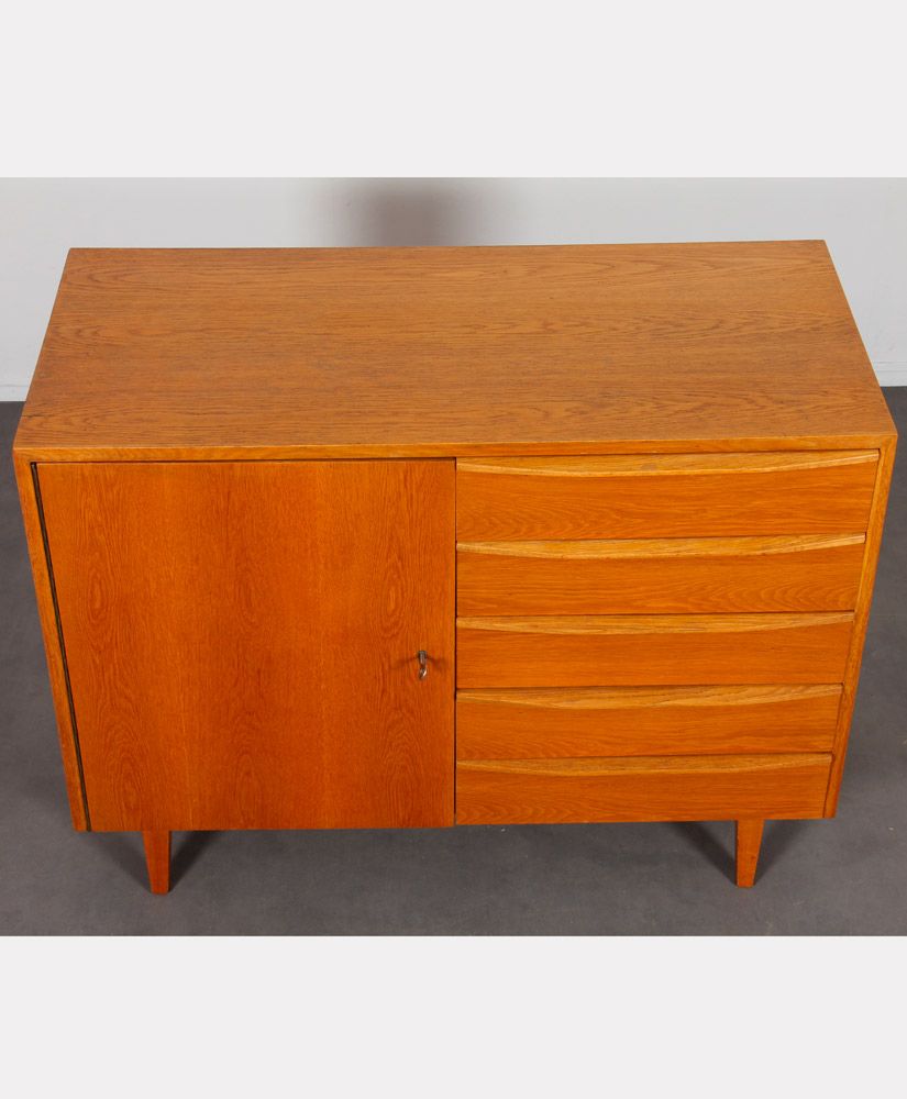 Czech vintage dresser edited by Drevozpracujici podnik, 1960