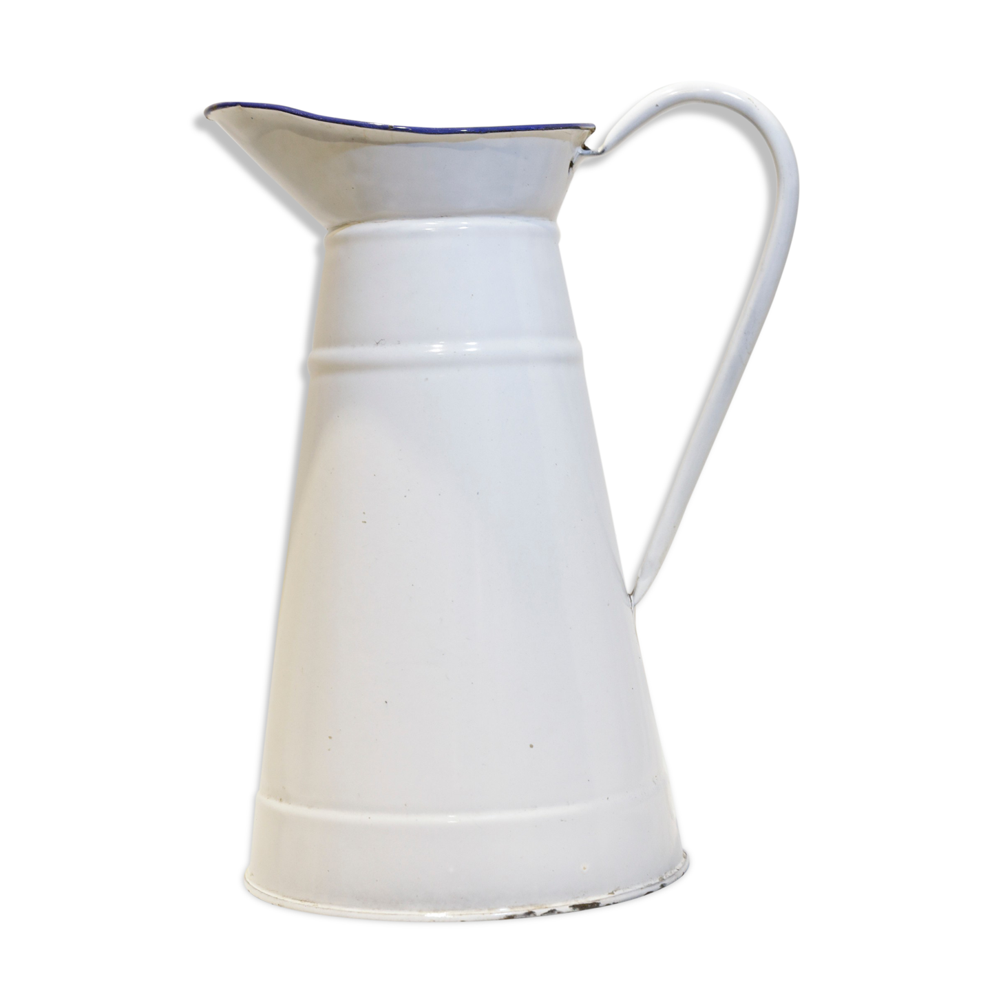 Enamelled metal watering can