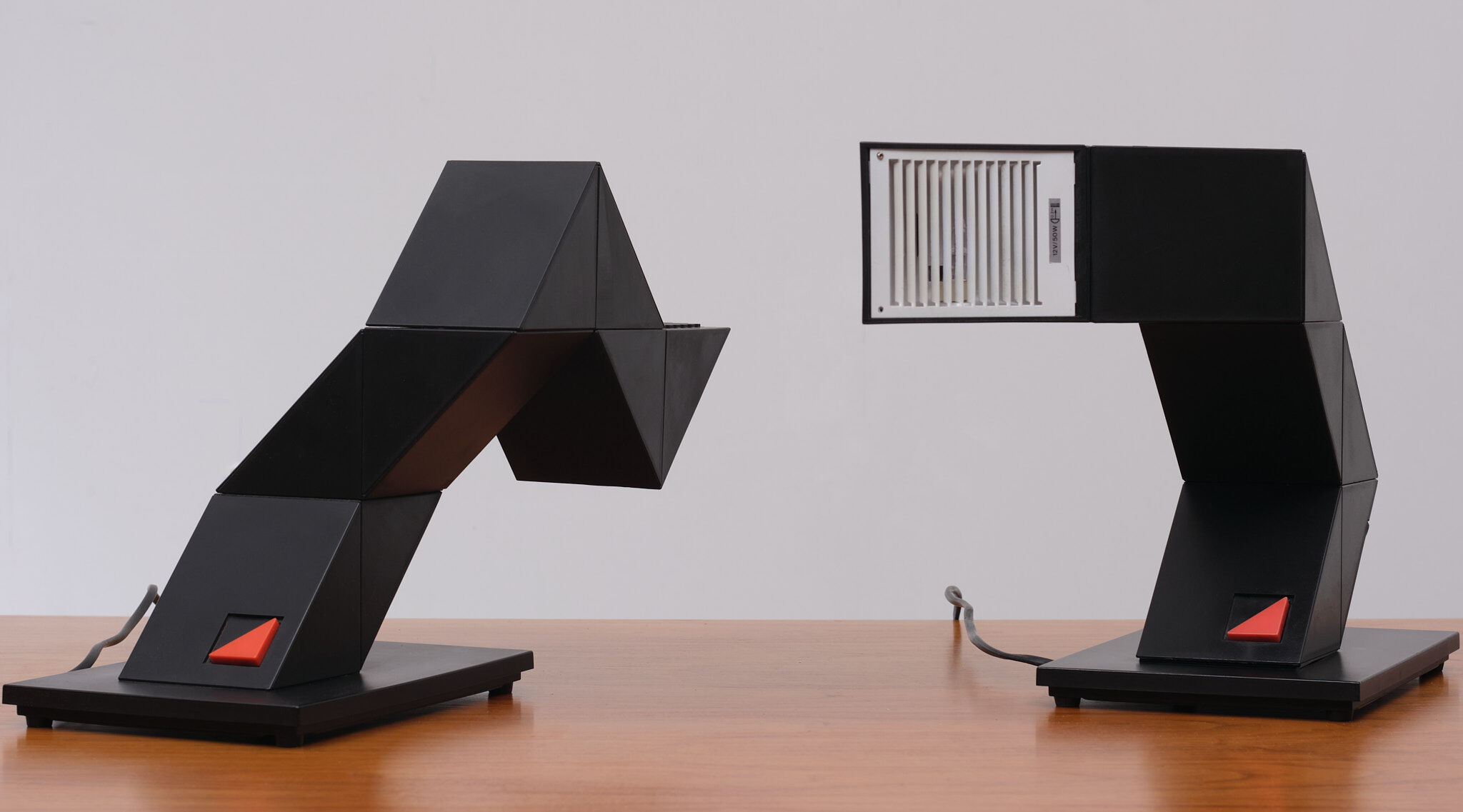 Lampes de table zig-zag, shui l. ré. chan, 1984, Hong Kong