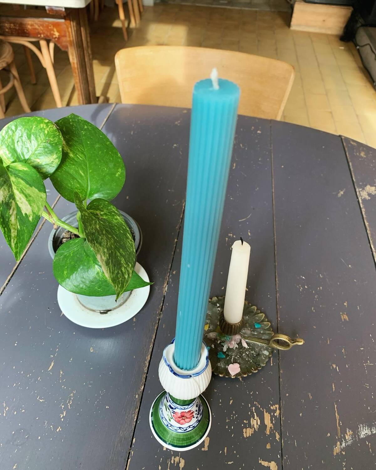 Flower candle holder