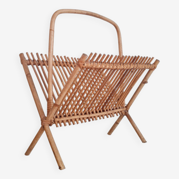 Magazine rack - rattan magazine rack