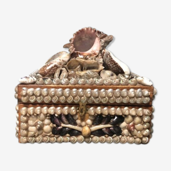 Ancient shell box