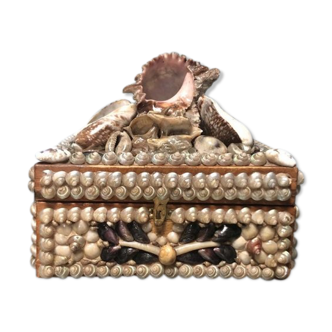 Ancient shell box