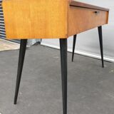 Console serves Singer Scandinavian design 1960
