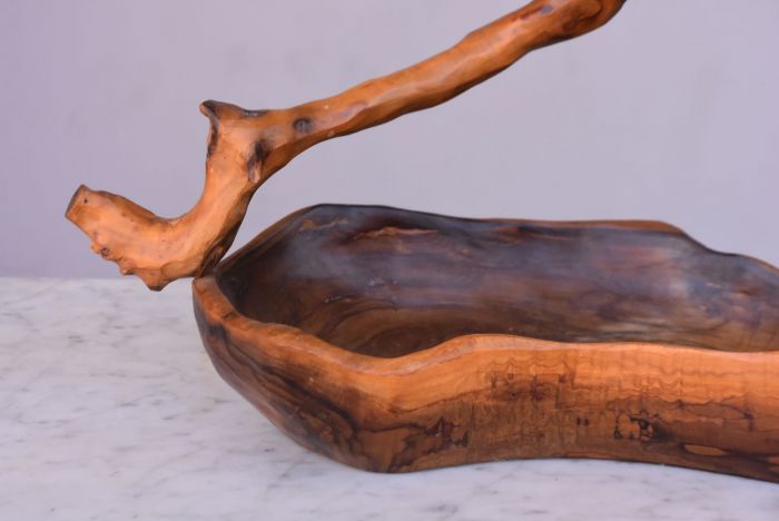 Fruit basket in olive tree sculpture Brutaliste