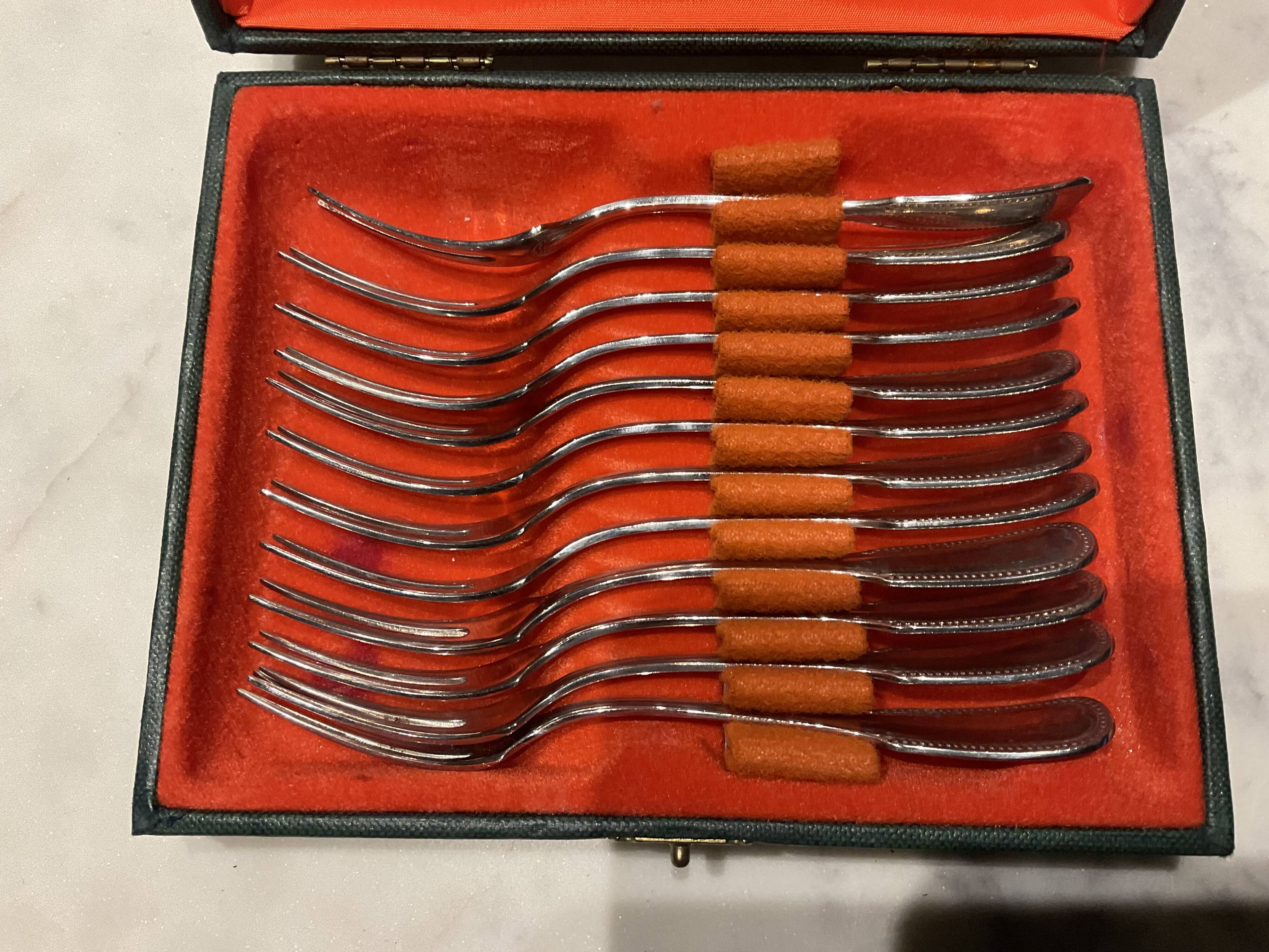 Set of 12 snail forks. Guy Degrenne