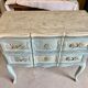 Commode de style Louis XV patinée