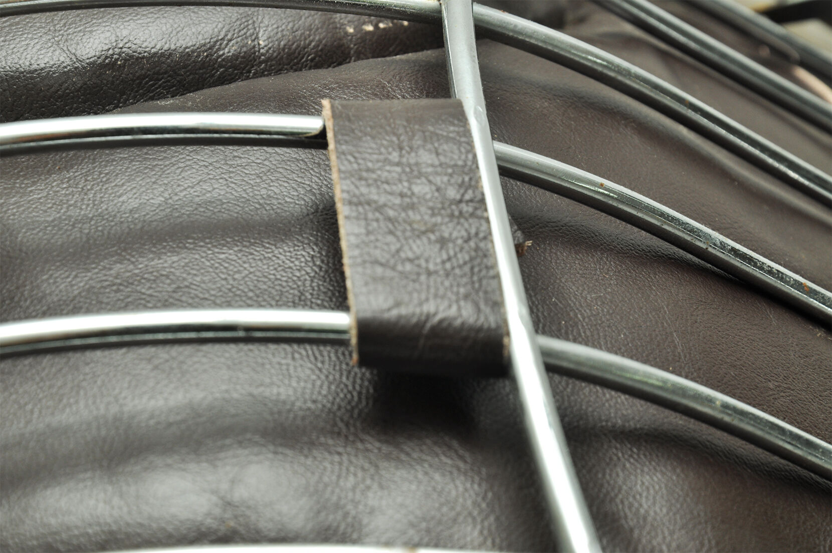 Set of 4 chrome metal and leather chairs