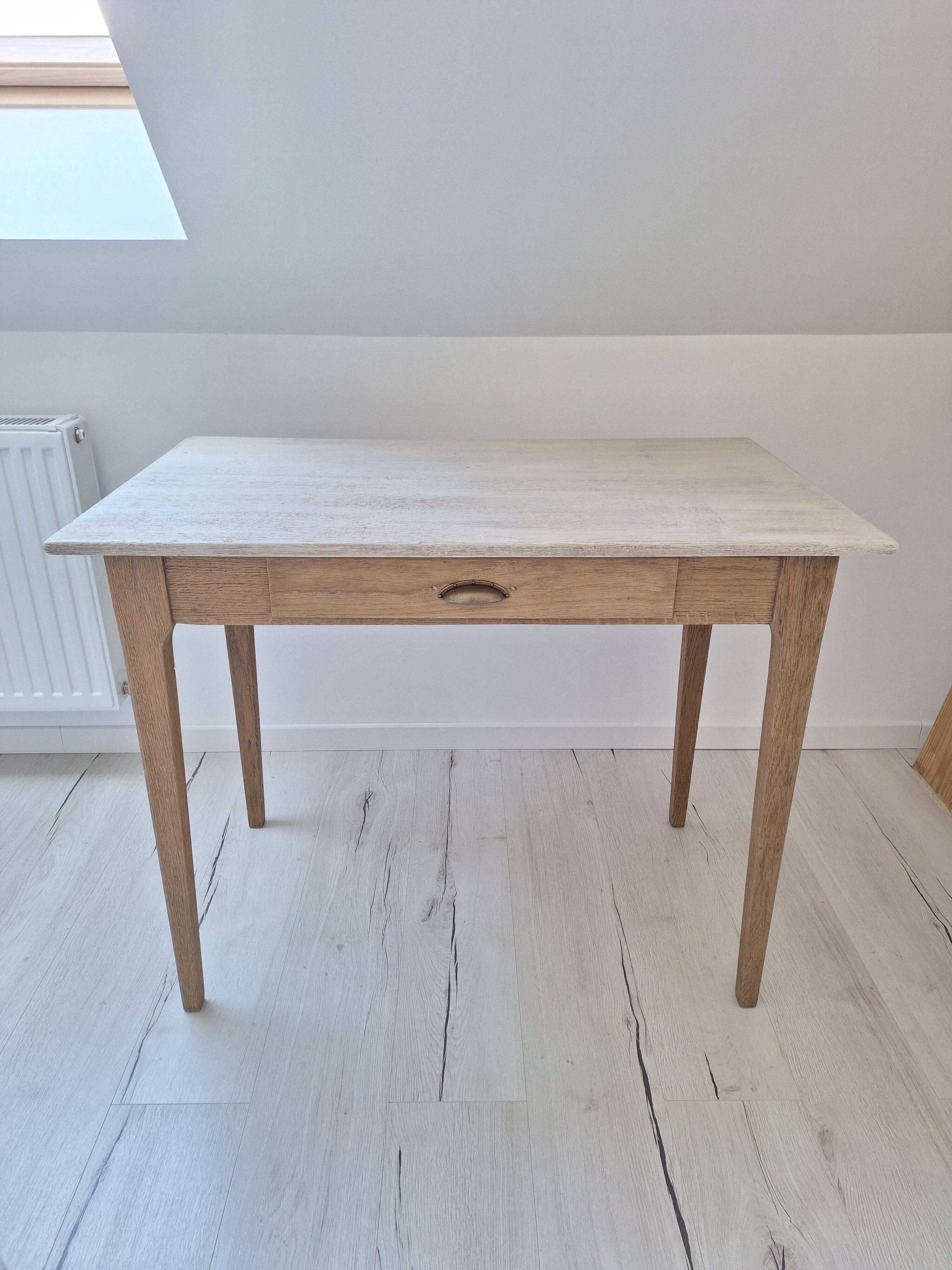 Antique wooden desk – farmhouse table - chic country spirit